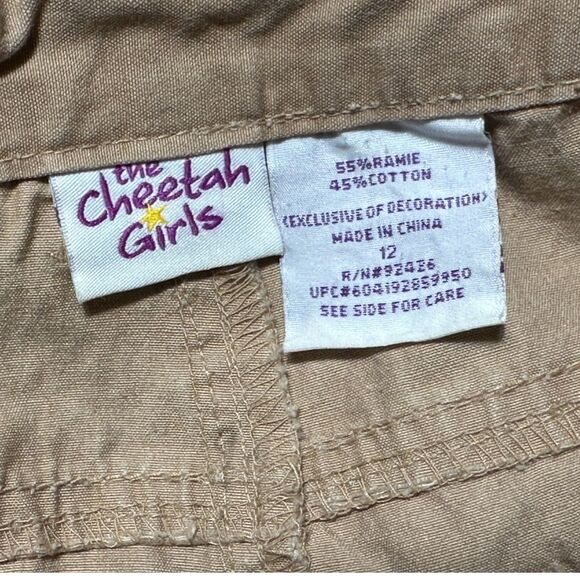VINTAGE y2k The Cheetah Girls Tan Khaki Capris Size 12 - Picture 5 of 10